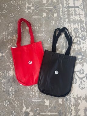 lululemon athletica Small Everyday Totes - Red & Black